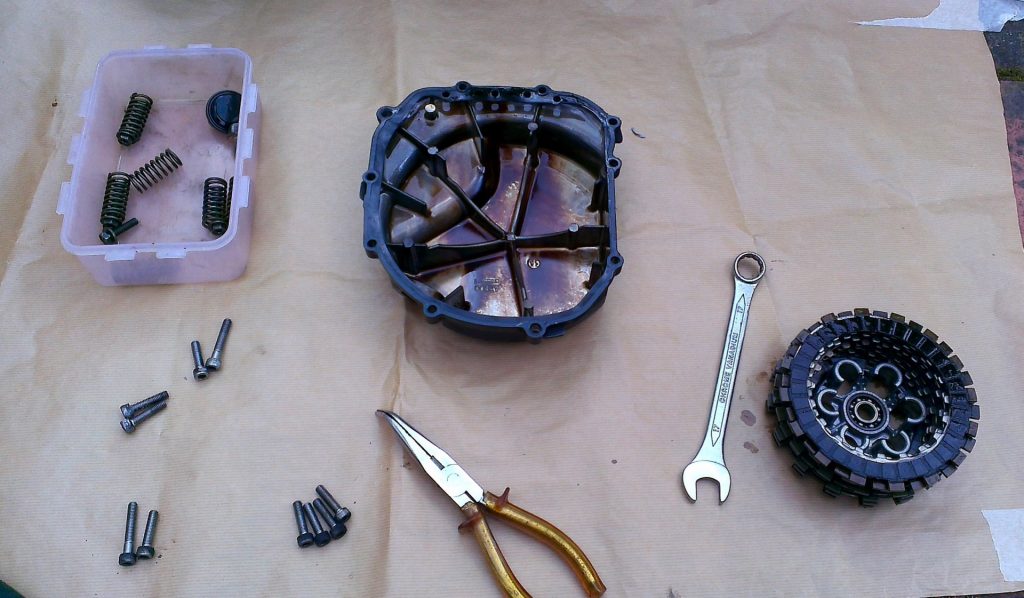 YAMAHA FZS 600 FAZER Spec Edit Embrayage EBC Lamelles Embrayage Ressorts Clutch Kit
