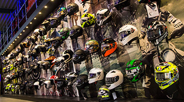 Tips on Choosing Motorcycle Helmets & Buying Online - Beginner Biker  Adventures
