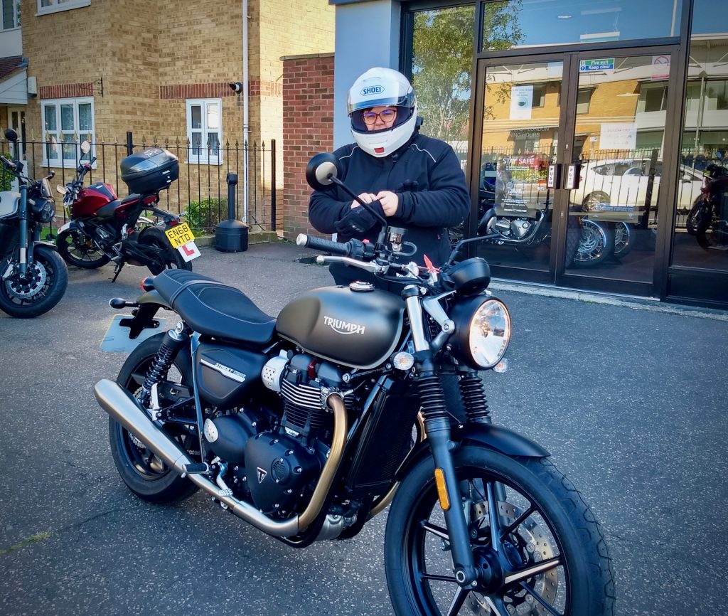 triumph street twin beginner bike