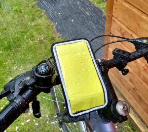 Test of the Shapeheart smartphone holder for bikes or scooters