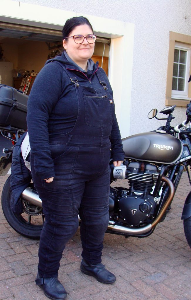 Motogirl Irene Dungri